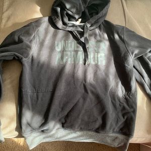 Used in good condition has zipper pocket